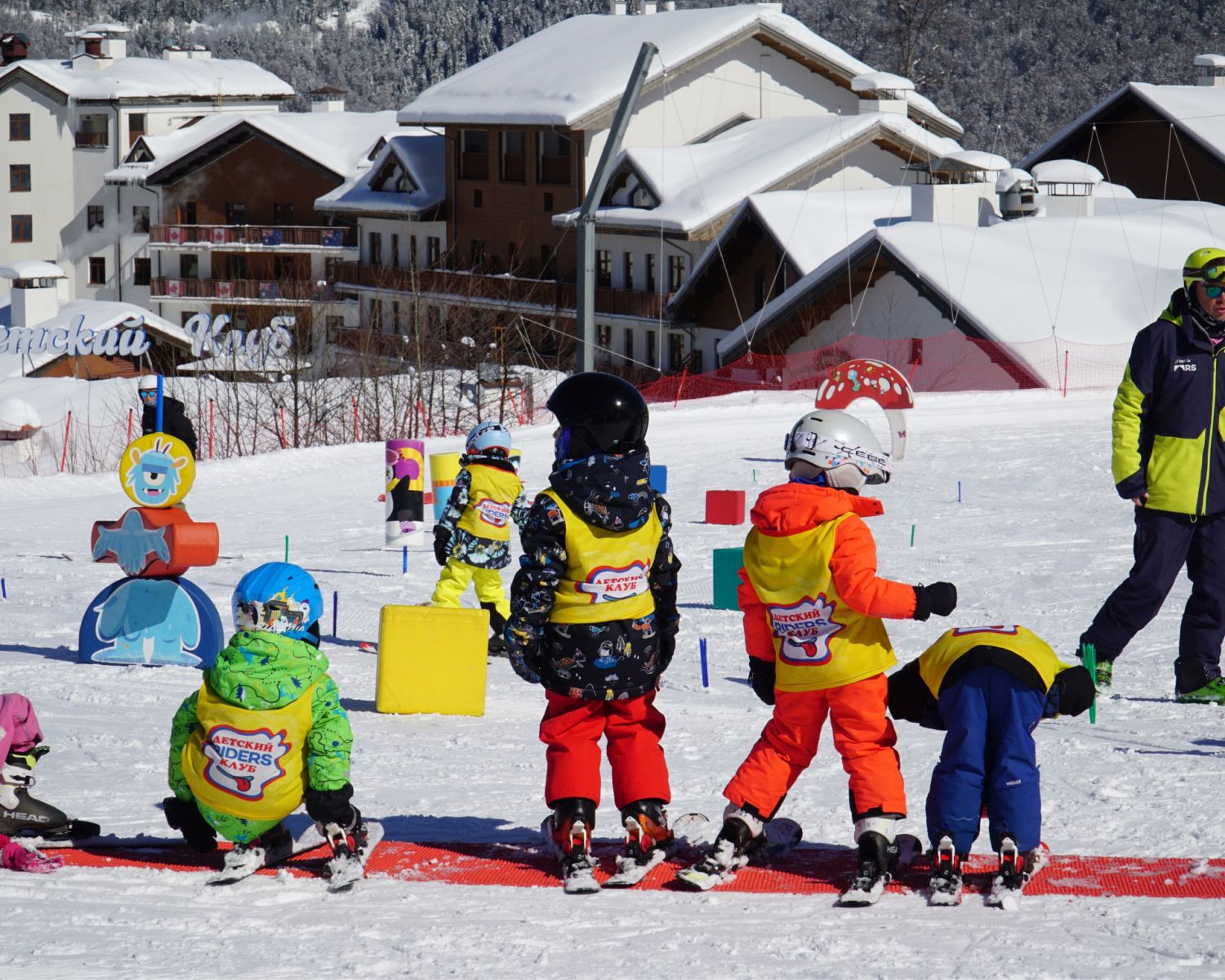 SKI COURSES FOR SCHOOLS DIRECTLY UNDER THE COTTAGE